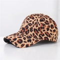 Fashionable leopard print baseball cap in brown and black with breathable curved brim - M (56-58cm) / Leopard Print / Coffee