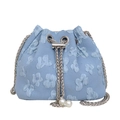 Hellblaue Beuteltasche mit Blumenmuster, Kettenriemen und großen Perlenanhängern - Blau