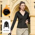 Slim fit sportjack met capuchon in sterrenzwart met fleecevoering en duimgaten manchetten - S / Tops / Sterrenzwart