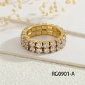 Dettaglio dell'anello a doppia fila placcato oro 18 carati con zirconi su base bianca - Aperto Regolabile / RG0901-A (Zirconia tonda a doppia fila)