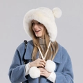 Bonnet d'hiver blanc en peluche pour femme avec pompons et cache-oreilles chauds - Blanc