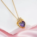 Collana in acciaio al titanio con gemma a cuore viola e ciondolo corona d'oro - Oro Viola