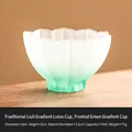 Tazza da tè in vetro smerigliato a forma di loto con sfumatura di colore da bianco a verde - Verde Sfumato