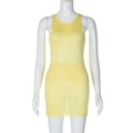Dettaglio della trama del completo in maglia gialla con top senza maniche e minigonna - S / Giallo