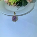 Pendentif élégant avec pierre ovale violette, monture dorée et zircons cubiques - Pendentif Seul (Sans Chaîne) / Ovale Rose