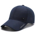 Dunkelblaue Baseballkappe mit RNVESEV-Schriftzug und atmungsaktivem Twill-Stoff - Verstellbar / Marineblau