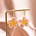 Handcrafted 925 silver flower earrings with white pearl petals and yellow zircon stones - Yellow MOP Flower Dangle (Yellow/Golden White)