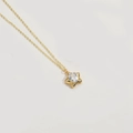 Collier plaqué or 14K avec pendentif en étoile et une pierre centrale en zircone - Étoile