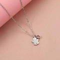 Elegante collar de ángel plateado con piedra de nacimiento rosa en tela suave - Color Acero