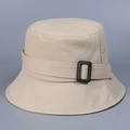 Detail eines beigen Anglerhuts aus Canvas mit Lederschnalle und fester Struktur - M (56-58cm) / Beige