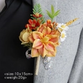 Boutonnière de mariage orange avec marguerite blanche sur un costume gris élégant - Boutonnière - Orange Brûlé