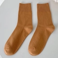 Women's minimalist mid-calf cotton socks in warm caramel brown with ribbed texture - One Size / Caramel Orange