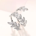 Exquise S925 zilveren open ring met zirkonia ingelegde wijnstok- en bladmotieven - US 6 / Witgoud