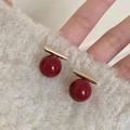 Boucles d'oreilles géométriques minimalistes avec perles rouge foncé et barre dorée - Perles Rouge Foncé avec Barre Dorée
