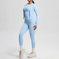 Set yoga 3 pezzi celeste con giacca aderente, reggiseno sportivo e leggings a vita alta - Celeste