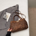 Borsa tote con stampa leopardata in pelle scamosciata sintetica e chiusura girevole - Marrone senza ciondoli
