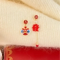 Pendientes asimétricos danza del león rojo y oro con dijes de caracteres chinos - Poste de plata para pendientes-Dorado-Rojo