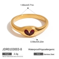 Anillo de corazón en acero dorado con circón rojo, acabado impermeable e hipoalergénico - Anillo Ancho de Corazón Rojo Empalmado (JDR0103003-8)