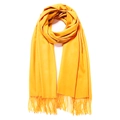 Écharpe jaune unie douce toucher cachemire avec franges sur fond blanc épuré - 70*200cm / Jaune Vif