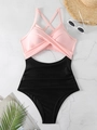 Maillot de bain une pièce rose et noir avec découpe à la taille et licou croisé chic - L / Rose Clair+Noir