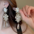 Elegant silver flower drop earrings with resin crystals in a French vintage luxury style - Vintage Teardrop Pendant Style (11#银针-银色)