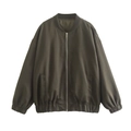 Vista plana de una chaqueta bomber verde oliva con cremallera de metal y puños - S / Marrón Claro