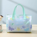 Grüne PVC-Kulturtasche mit Frühlingsblumenmuster und Ledergriff-Detail - Grüner Schmetterling (Zylindrisch Groß)
