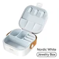 Portable jewelry box in Nordic white with leather handle and divided compartments - Jewelry Box (TPE) / Nordic White