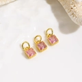 Tre ciondoli quadrati in zircone rosa con cornice placcata oro 18k per creazione gioielli - Rosa