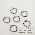 Ciondolo a cuore in acciaio inossidabile argento trama bambù 20x22mm per gioielli - Cuore Texture Bambù