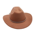 Chapeau de cowboy marron avec bande à strass cloutée et large bord incurvé sur blanc - Kaki