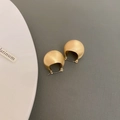 Orecchini minimalisti in argento S925 oro opaco con design a sfera in metallo spazzolato - Cerchi a Sfera in Oro Spazzolato