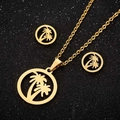 Goldenes Schmuckset mit rundem Palmen-Halsketten-Anhänger und passenden Ohrsteckern - 045 Gold Palme