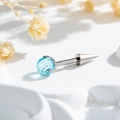 F136 titanium kraakbeen piercing met een blauwe edelsteen bal en conische punt - Aqua