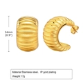 Massive C-förmige Edelstahl-Ohrringe mit gerippter Textur und IP-Goldbeschichtung - EH-618 (Geripptes Croissant)