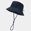 Dettaglio del tessuto impermeabile e cordino regolabile sul cappello da sole blu - Taglia unica / Blu scuro
