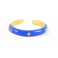 Dettaglio dell'anello in smalto blu con zirconi incastonati e marchio dell'argento 925 - Aperto Regolabile / Blu