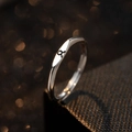 Anillo abierto minimalista de plata S925 con signo Tauro y acabado metálico pulido - Abierto Ajustable / Tauro