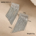 Dettaglio degli orecchini a catena con nappine in argento lucido con misure e peso - Acciaio Inossidabile/Placcato 18K / Argento