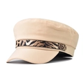 Detail of beige baker boy hat with stylish leopard print chain band and cotton texture - L (58-60cm) / Leopard Print Strap Beige