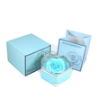 Set scatola regalo gioielli a cuore con rosa stabilizzata celeste e borsa coordinata - Rosa di Sapone Singola a Forma di Cuore / Azzurro