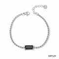 Bracciale a catena in acciaio inossidabile argento con ciondolo rettangolare in pietra nera - Stile Pietra Nera Argentata (SBP129)