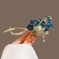 Elegant floral spring hair clip with blue enamel flower and pearl in golden finish - Retro Blue-Green Gradient Flower Twist Clip