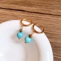 Détails de boucles d'oreilles bohèmes dorées avec perles turquoise sur bois - 70# Boucle d'Oreille Dorée Créole Perle Turquoise