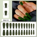 Dettaglio di unghie finte lunghe ballerina verde scuro opaco con set da 24 pezzi in mostra - Verde Inchiostro Opaco (CBLM-25)