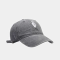 Broderie détaillée d'une main de squelette sur une casquette vintage gris délavé - Réglable / Gris