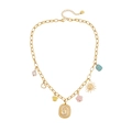 Collana dorata con ciondoli a forma di fiore turchese, cuore e farfalla su fondo bianco - Stile Sole Cuore e Perla (11#)