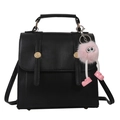 Sac à dos minimaliste en cuir PU noir avec un joli charme en peluche rose sur blanc - Avec Pendentif / Noir