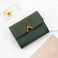 Short tri-fold dark green leather wallet with gold V-shaped buckle and lychee texture - Green