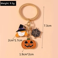 Dettaglio dei ciondoli di Halloween con strega, ragnatela, zucca e dimensioni precise - Zucca Ragnatela Strega